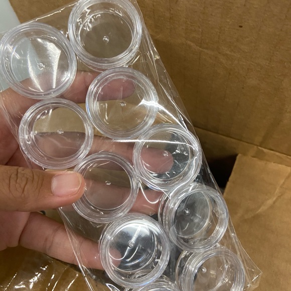 5 mL containers - Picture 2 of 3